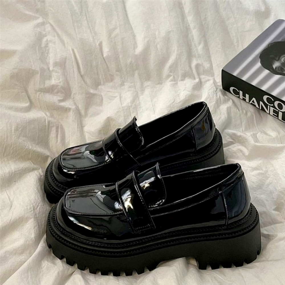 Shoe(loafers for women)